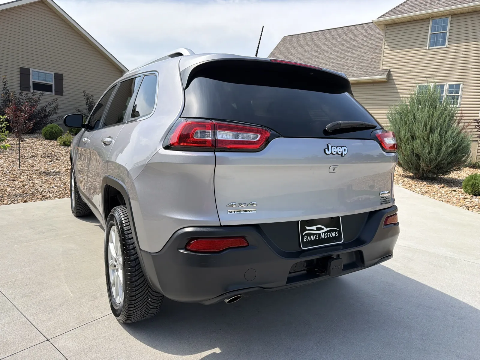 Another view of 2018 Jeep Cherokee Latitude Plus Sport Utility 4D for sale in Clinton, MO at Banks Motors LLC