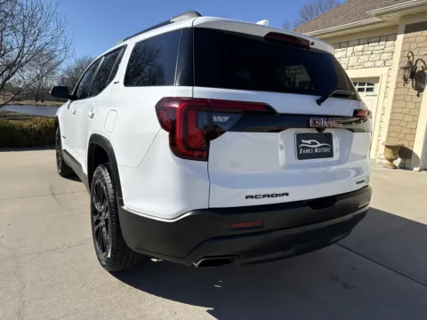 Another view of 2023 GMC ACADIA SLT for sale in Clinton, MO at Banks Motors LLC