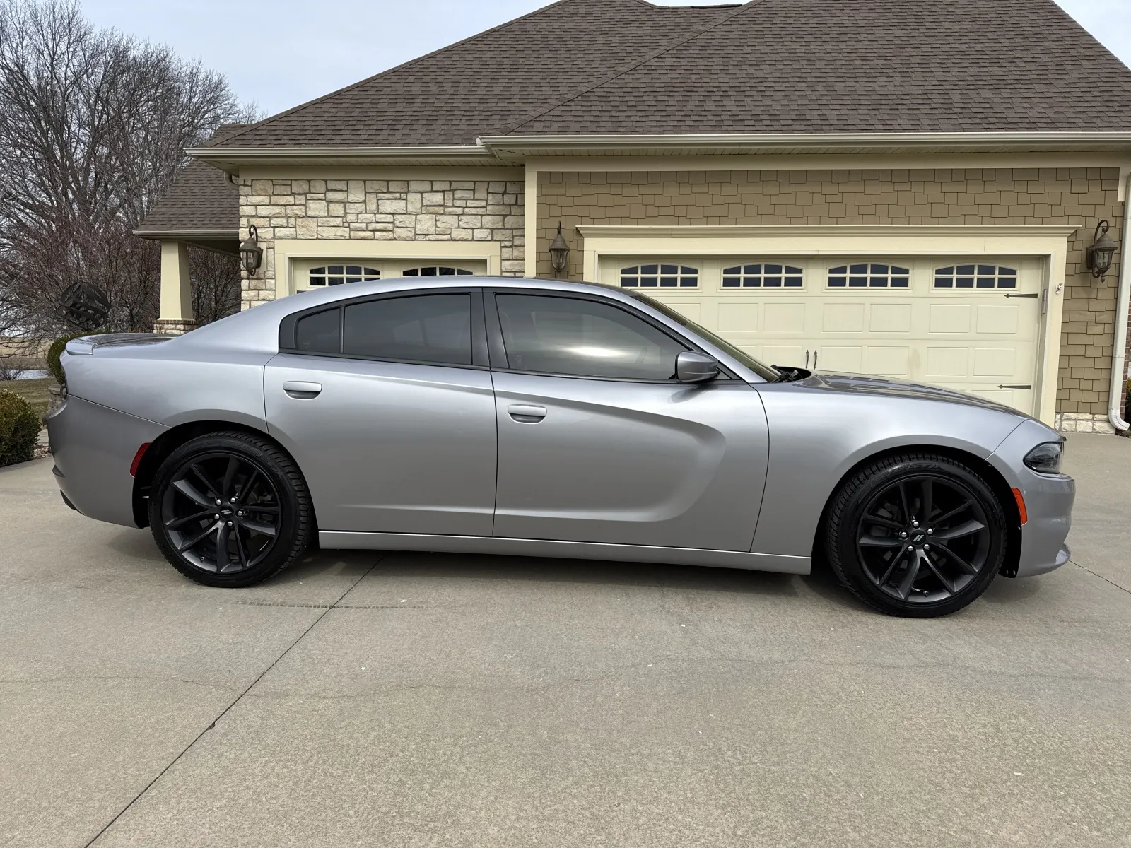 More photos of 2015 DODGE CHARGER SE at Banks Motors LLC, MO