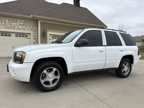 White 2008 CHEVROLET TRAILBLAZER LS for sale in Clinton, MO