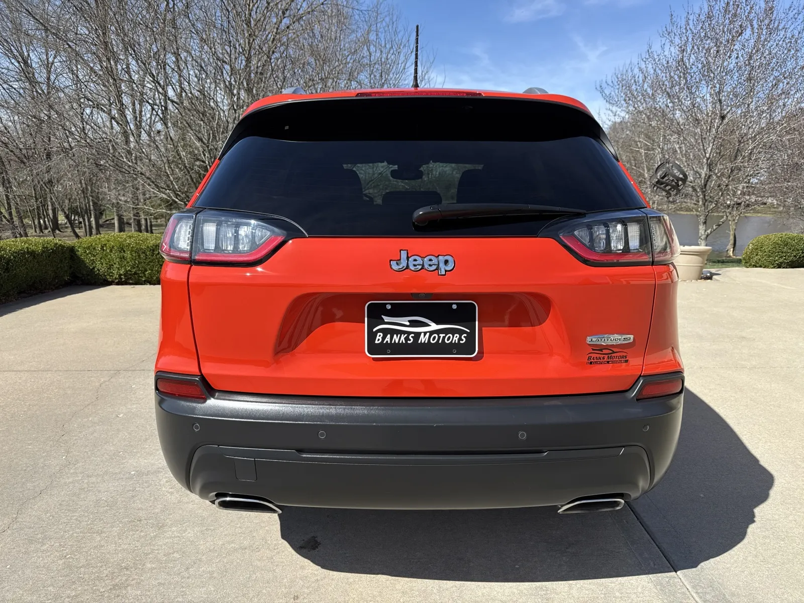 More photos of 2021 JEEP CHEROKEE LATITUDE LUX at Banks Motors LLC, MO
