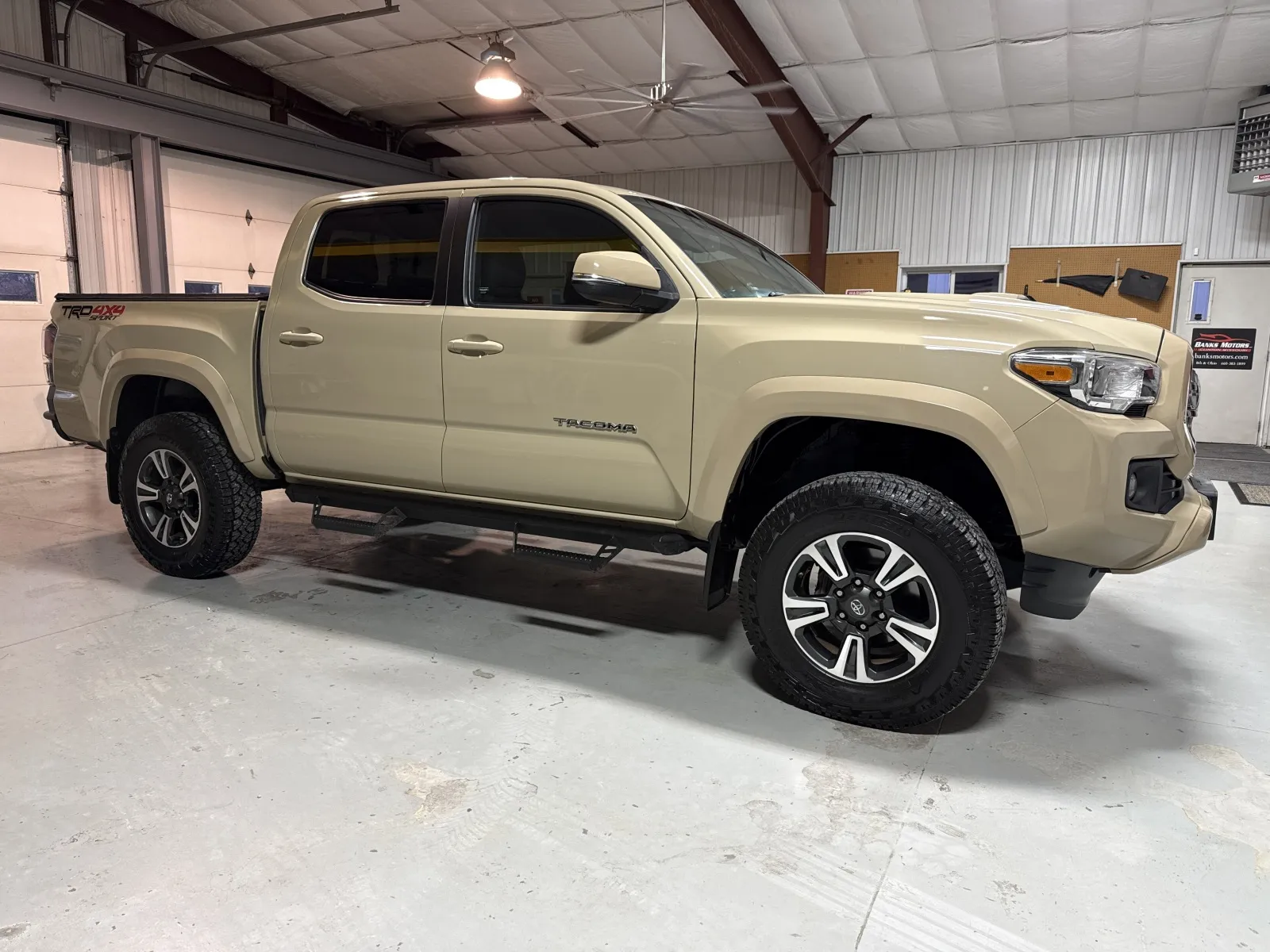 More photos of 2017 TOYOTA TACOMA TRD DOUBLE CAB at Banks Motors LLC, MO