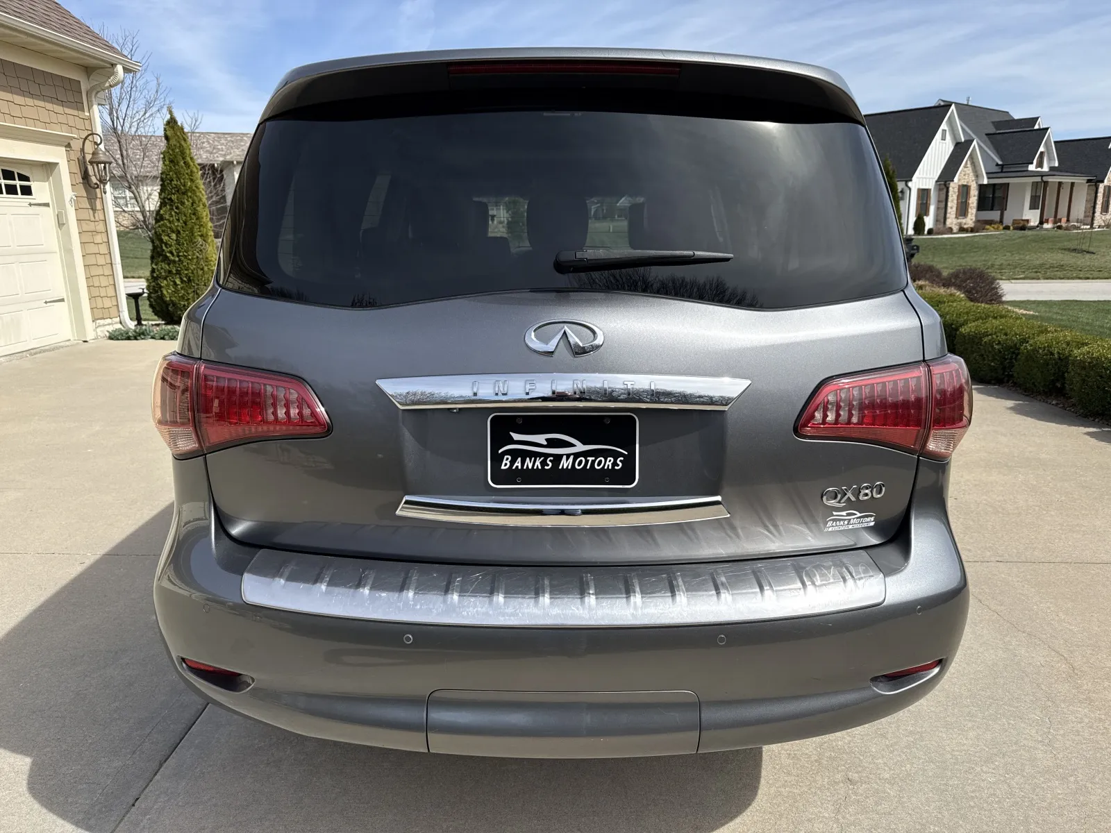 More photos of 2016 INFINITI QX80 at Banks Motors LLC, MO