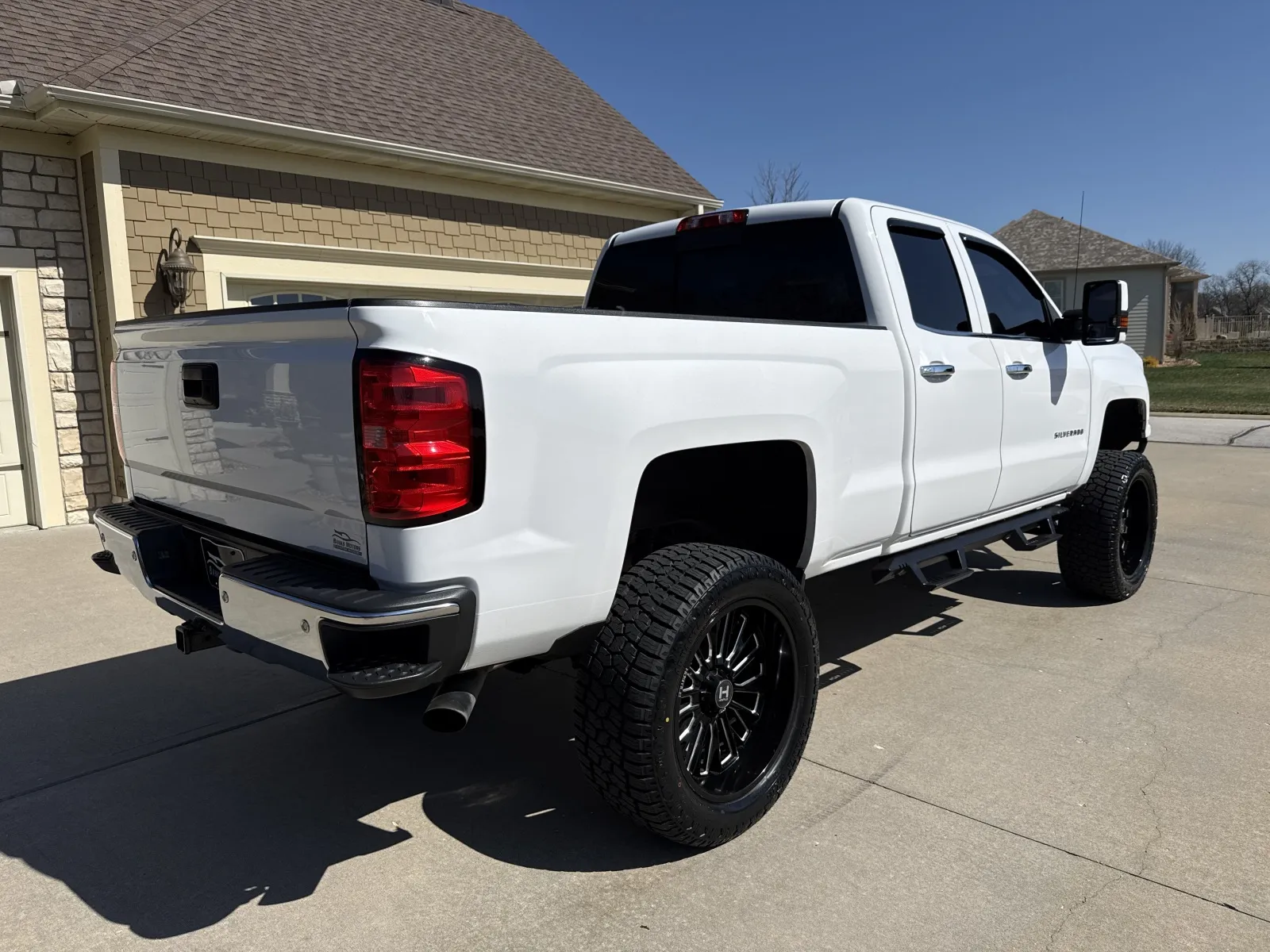 More photos of 2015 CHEVROLET SILVERADO 1500 LTZ at Banks Motors LLC, MO