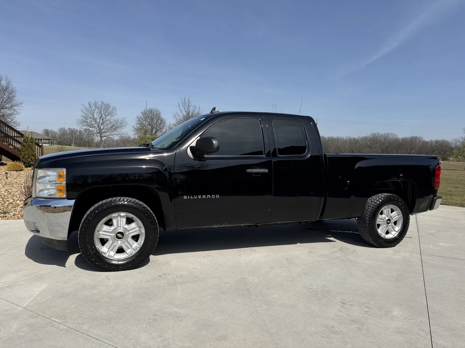 Black 2013 CHEVROLET SILVERADO 1500 LT for sale in Clinton, MO