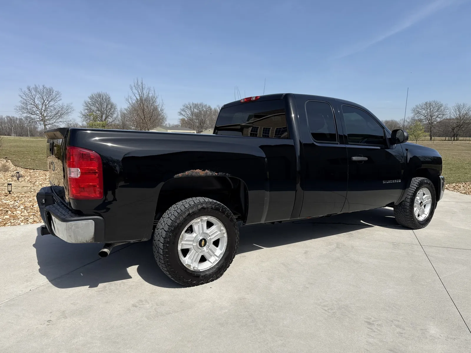 More photos of 2013 CHEVROLET SILVERADO 1500 LT at Banks Motors LLC, MO