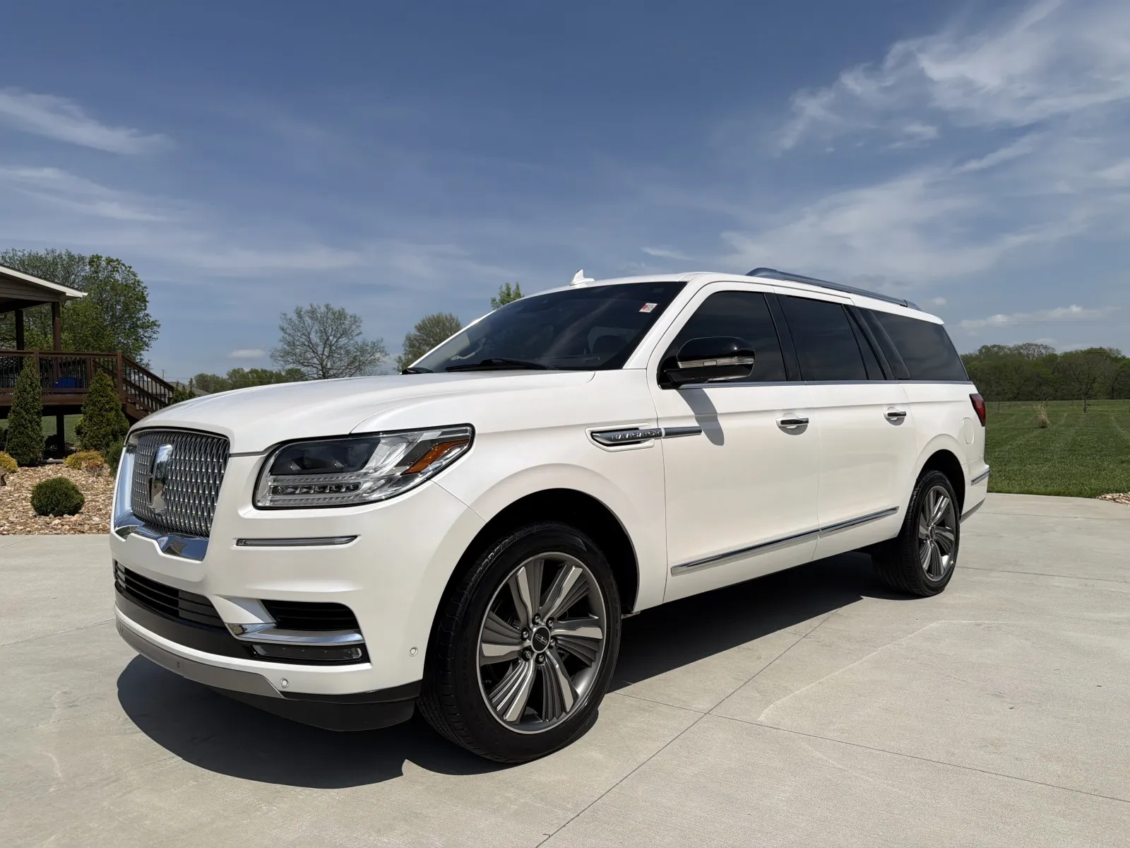 White 2018 LINCOLN NAVIGATOR L RESERVE for sale in Clinton, MO