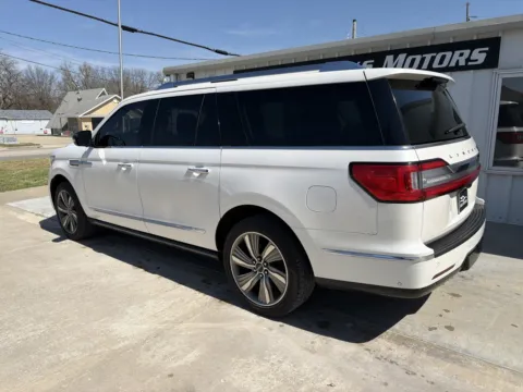 More photos of 2018 LINCOLN NAVIGATOR L RESERVE at Banks Motors LLC, MO