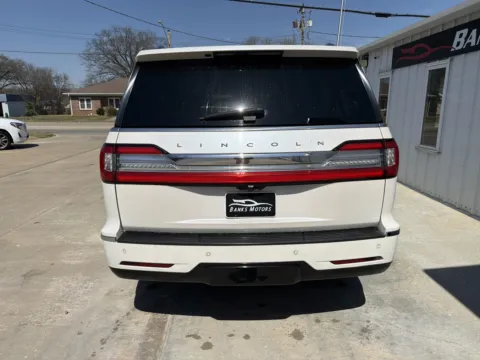More photos of 2018 LINCOLN NAVIGATOR L RESERVE at Banks Motors LLC, MO