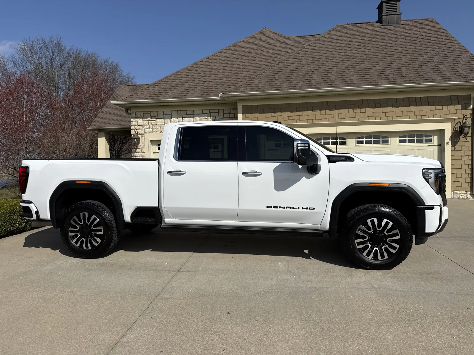More photos of 2024 GMC SIERRA 2500 DENALI ULTIMATE at Banks Motors LLC, MO