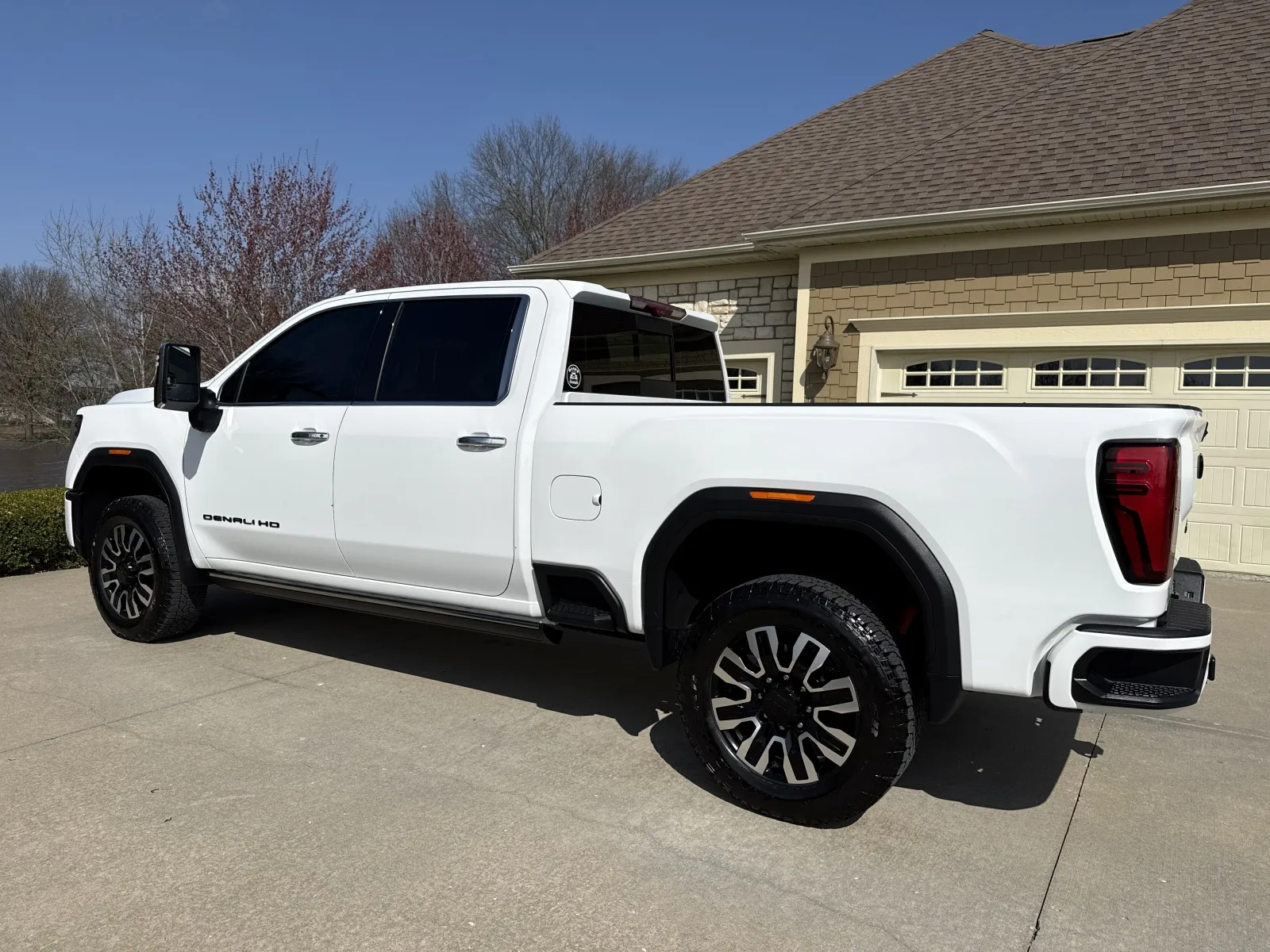 Another view of 2024 GMC SIERRA 2500 DENALI ULTIMATE for sale in Clinton, MO at Banks Motors LLC