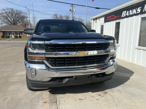 More photos of 2017 CHEVROLET SILVERADO 1500 LT at Banks Motors LLC, MO