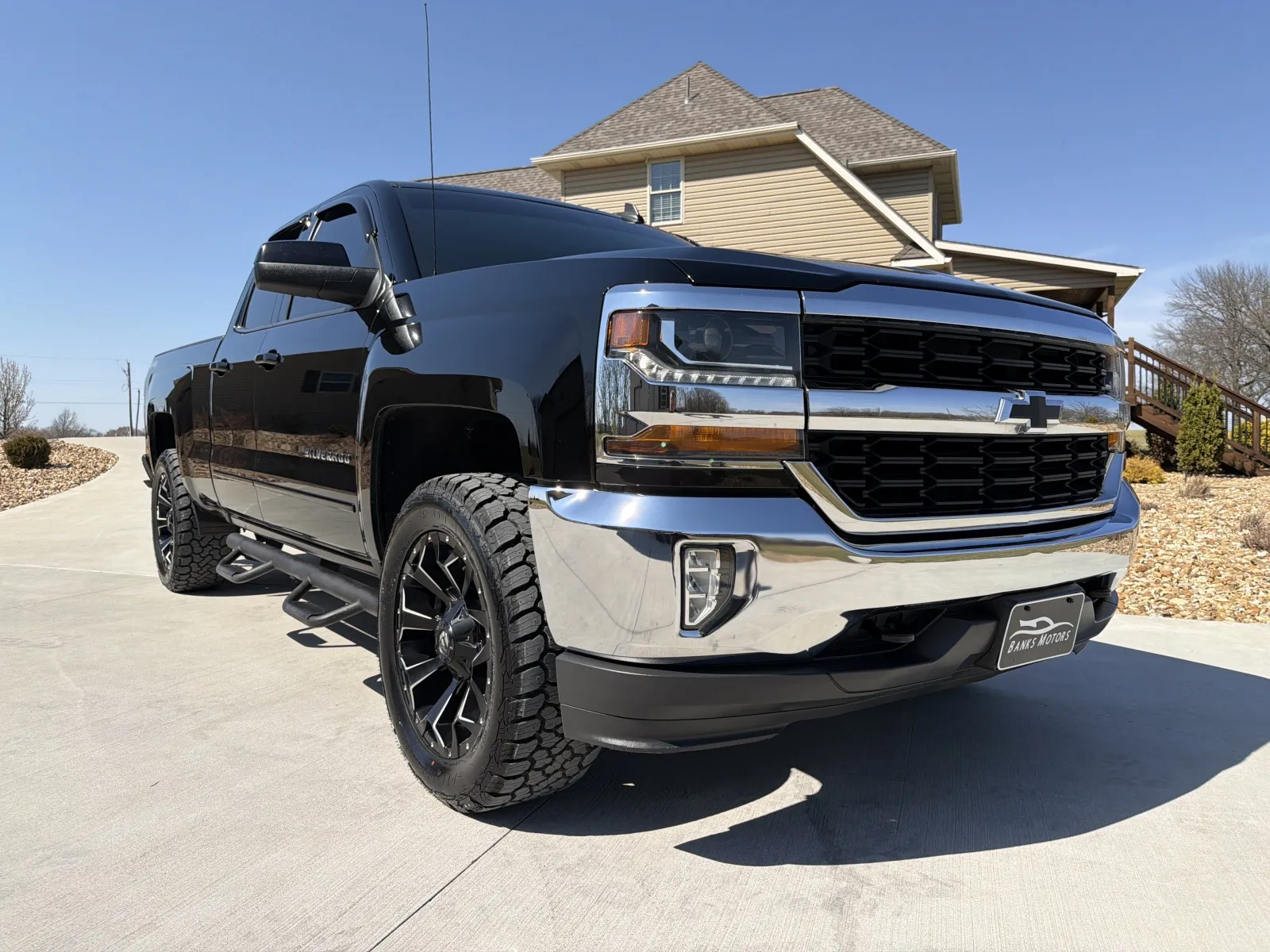 More photos of 2017 CHEVROLET SILVERADO 1500 LT at Banks Motors LLC, MO