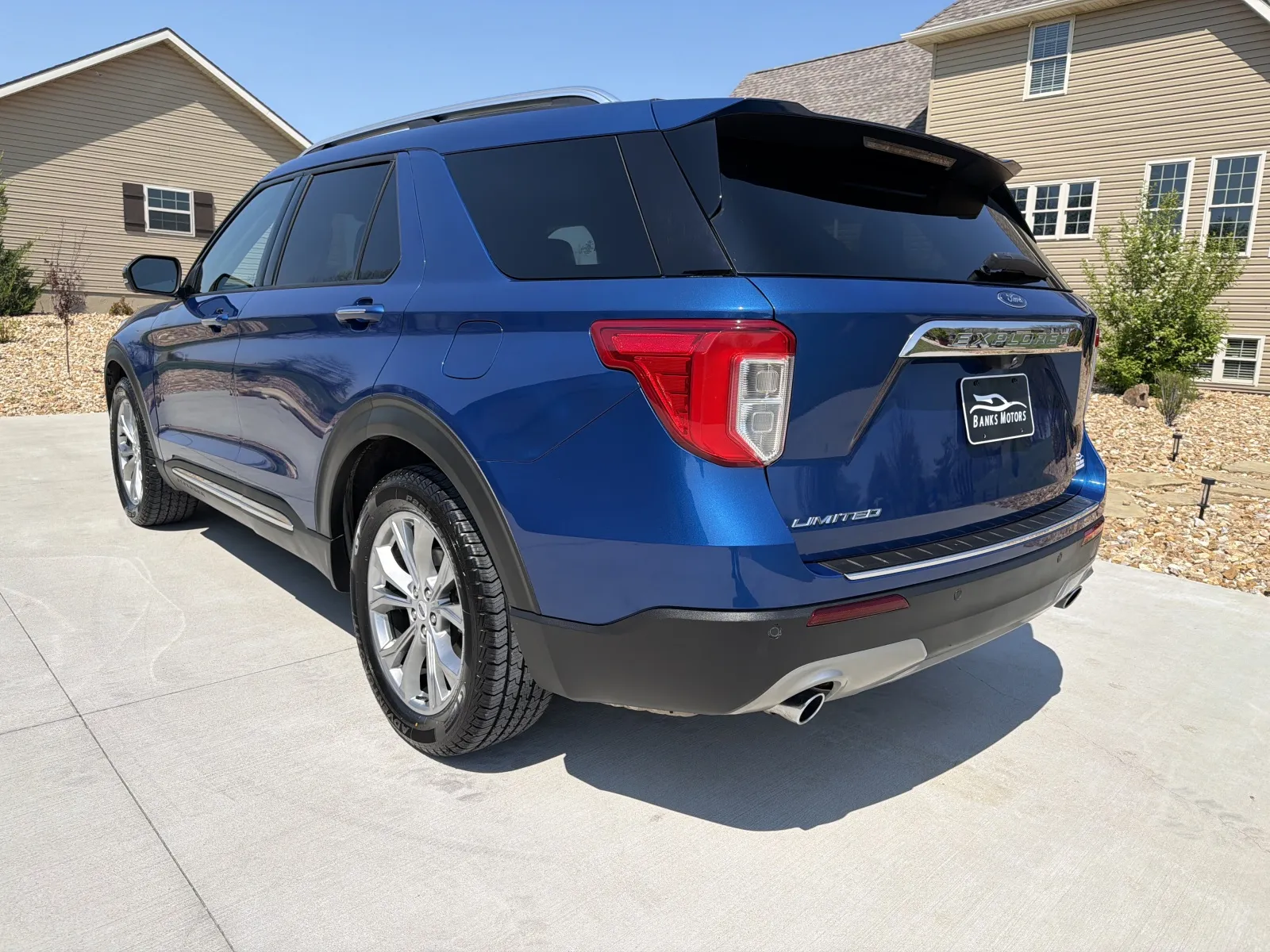 Another view of 2021 FORD EXPLORER LIMITED for sale in Clinton, MO at Banks Motors LLC