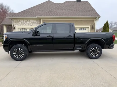 Photos of 2023 GMC SIERRA 2500 AT4 for sale in Clinton, MO at Banks Motors LLC