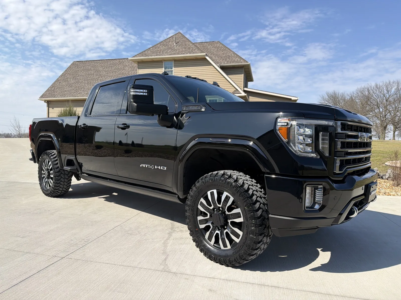 More photos of 2023 GMC SIERRA 2500 AT4 at Banks Motors LLC, MO