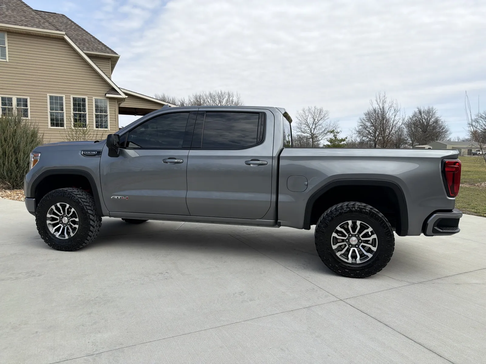 Photos of 2021 GMC SIERRA 1500 AT4 for sale in Clinton, MO at Banks Motors LLC