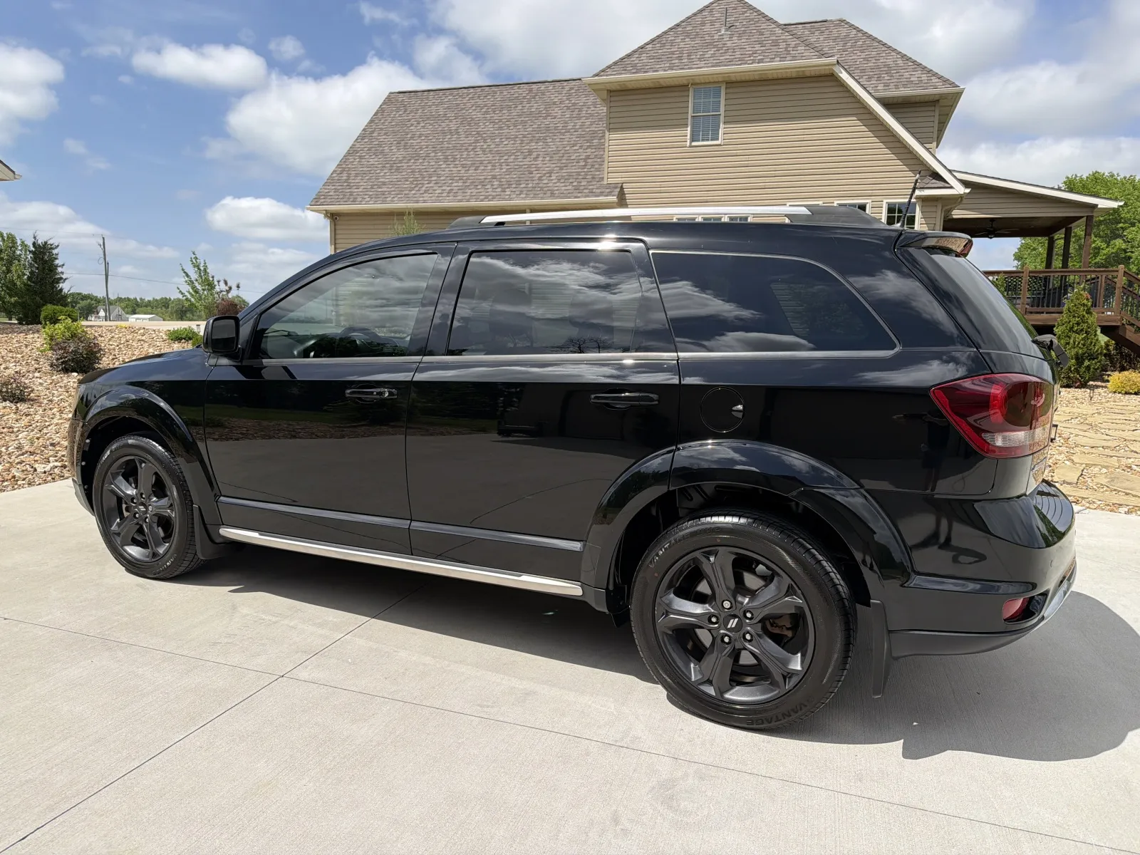 Another view of 2020 DODGE JOURNEY CROSSROAD for sale in Clinton, MO at Banks Motors LLC