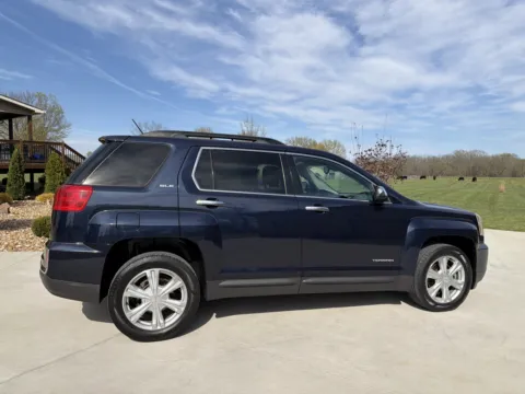 More photos of 2017 GMC TERRAIN SLE at Banks Motors LLC, MO