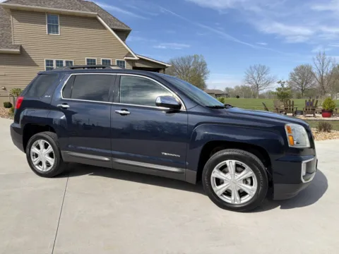 More photos of 2017 GMC TERRAIN SLE at Banks Motors LLC, MO