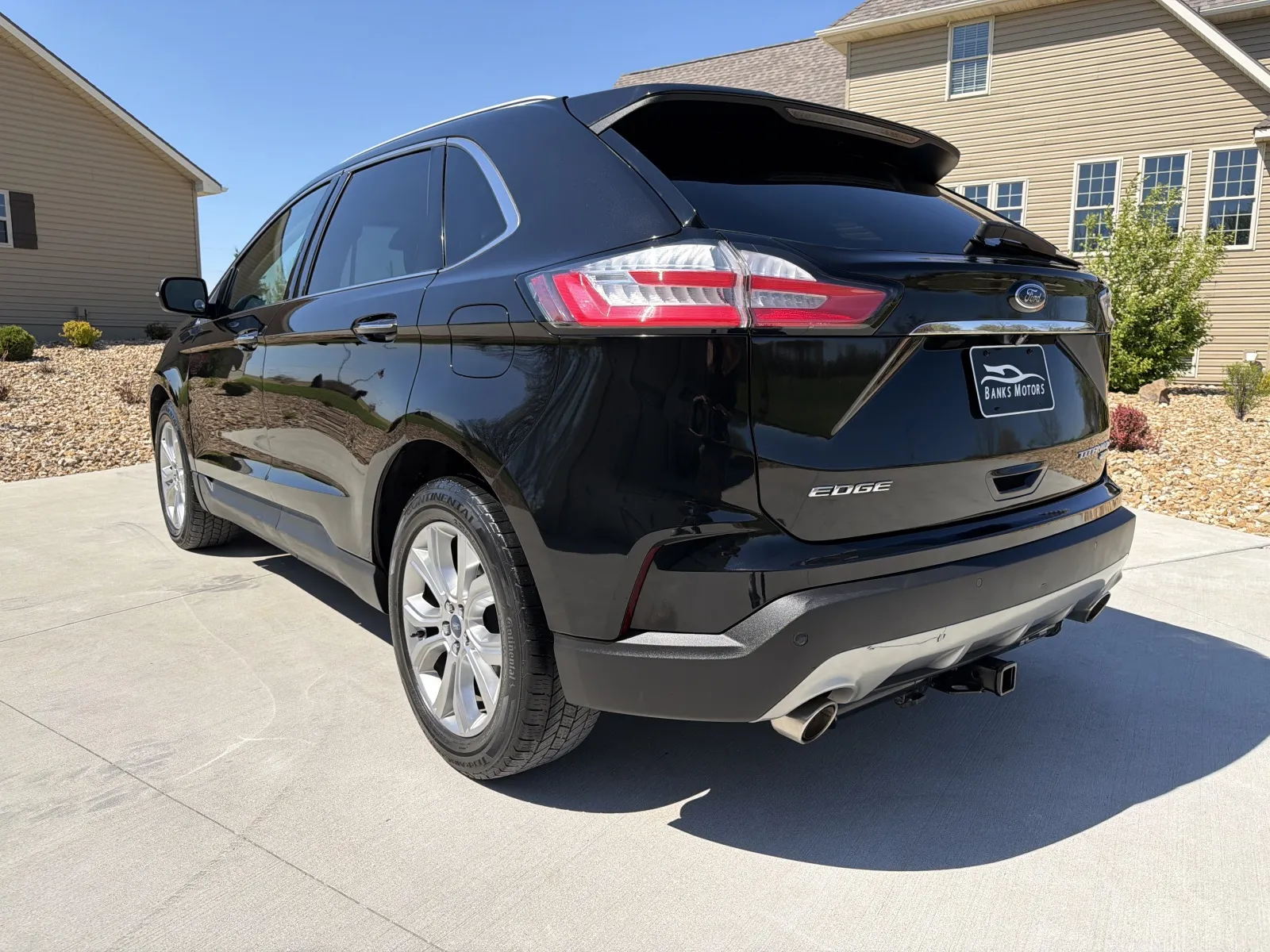 Another view of 2019 Ford Edge Titanium Sport Utility 4D for sale in Clinton, MO at Banks Motors LLC