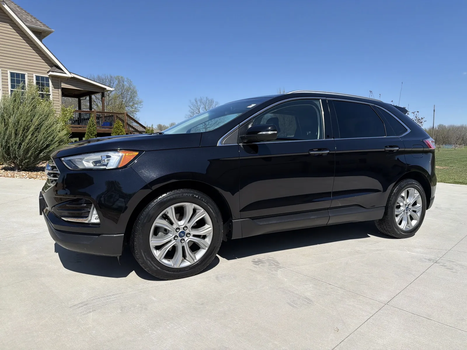 Black 2019 FORD EDGE TITANIUM for sale in Clinton, MO
