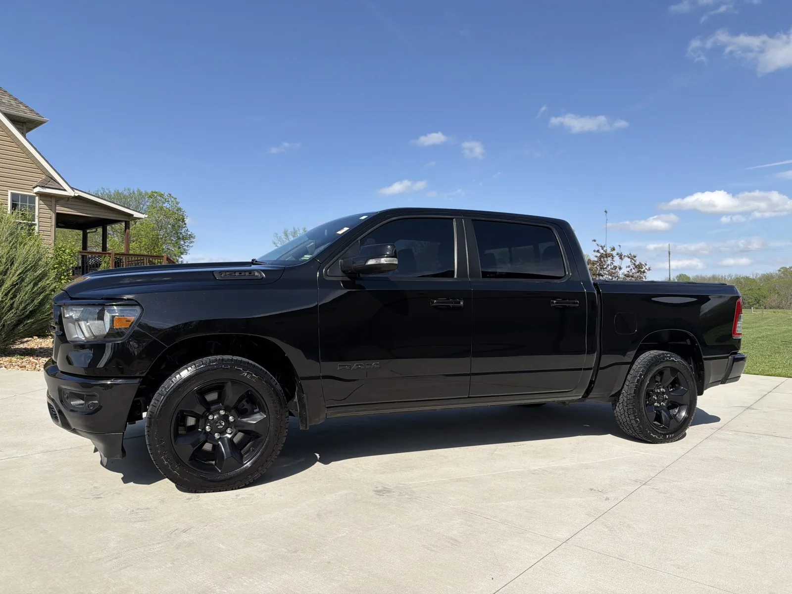 Black 2019 RAM 1500 BIG HORN/LONE STAR for sale in Clinton, MO