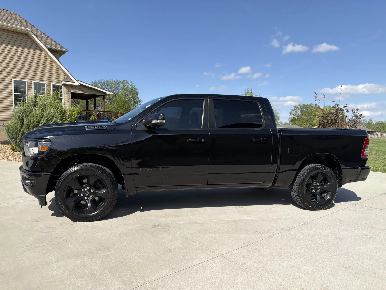 Another view of 2019 Ram 1500 Crew Cab Big Horn Pickup 4D 5 1/2 ft for sale in Clinton, MO at Banks Motors LLC