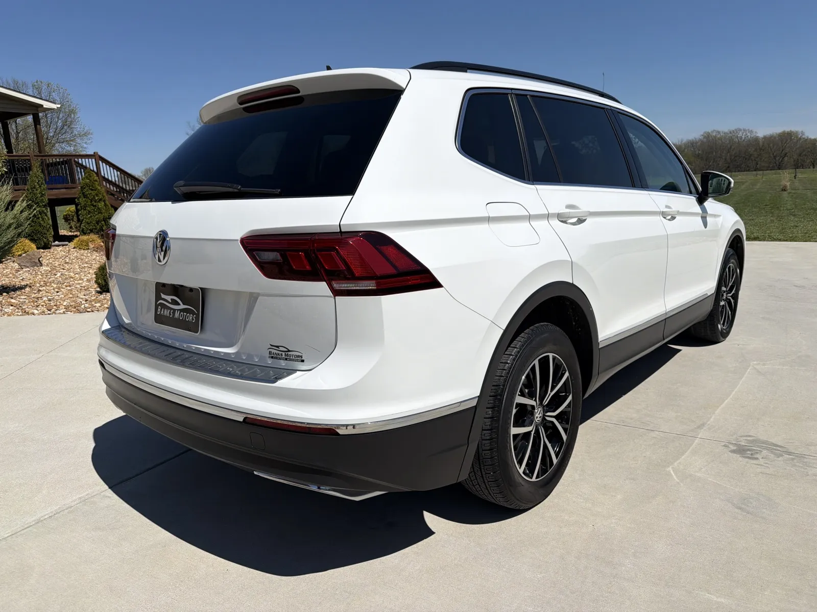 More photos of 2021 VOLKSWAGEN TIGUAN SE at Banks Motors LLC, MO