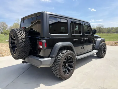 More photos of 2018 JEEP WRANGLER UNLIMI SPORT at Banks Motors LLC, MO