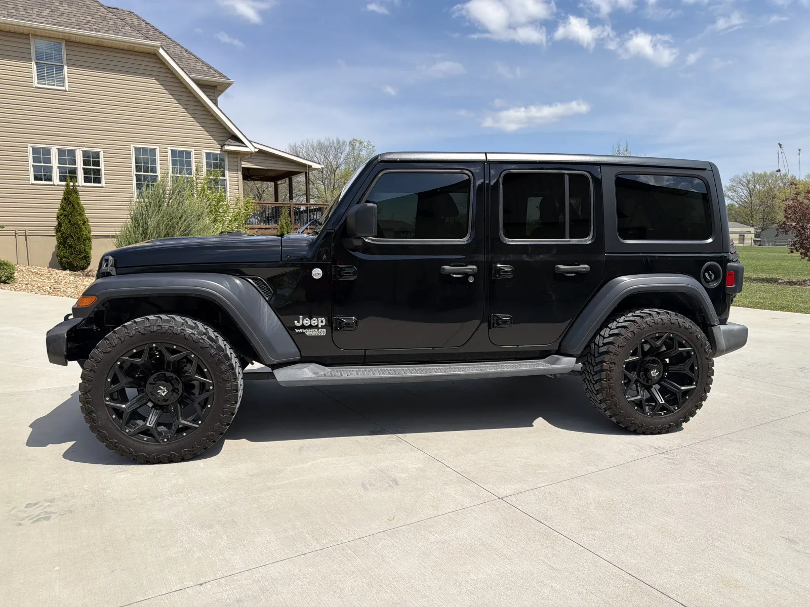 Photos of 2018 JEEP WRANGLER UNLIMI SPORT for sale in Clinton, MO at Banks Motors LLC