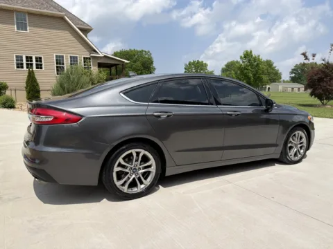 More photos of 2020 FORD FUSION SEL at Banks Motors LLC, MO