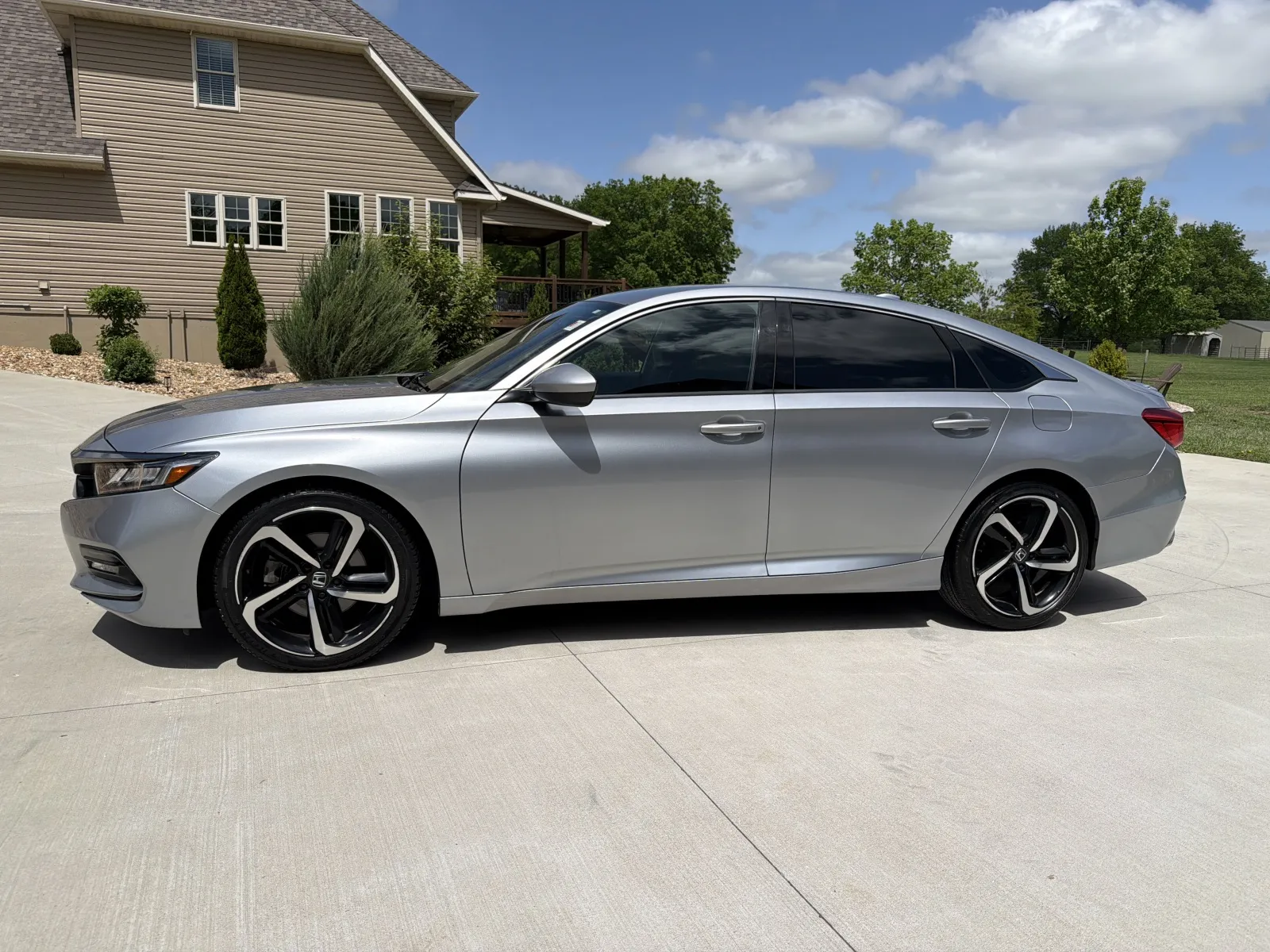 Photos of 2018 HONDA ACCORD SPORT for sale in Clinton, MO at Banks Motors LLC