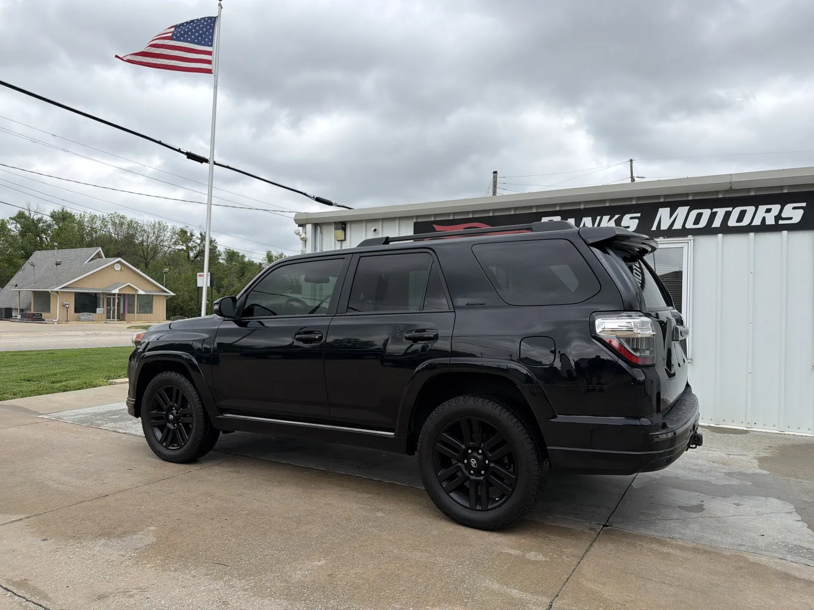 Photos of 2020 TOYOTA 4RUNNER SR5/SR5 PREMIUM for sale in Clinton, MO at Banks Motors LLC
