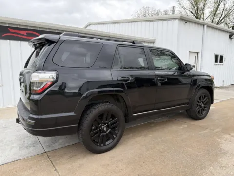 More photos of 2020 TOYOTA 4RUNNER SR5/SR5 PREMIUM at Banks Motors LLC, MO