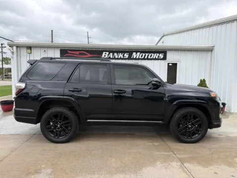 More photos of 2020 TOYOTA 4RUNNER SR5/SR5 PREMIUM at Banks Motors LLC, MO