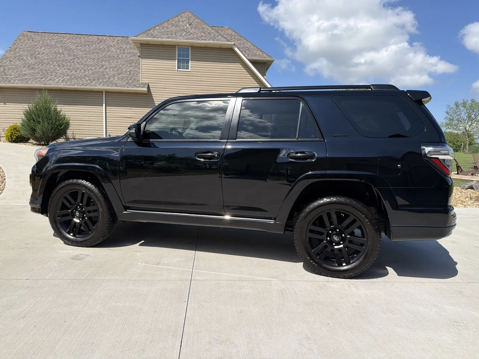 Another view of 2020 TOYOTA 4RUNNER SR5/SR5 PREMIUM for sale in Clinton, MO at Banks Motors LLC