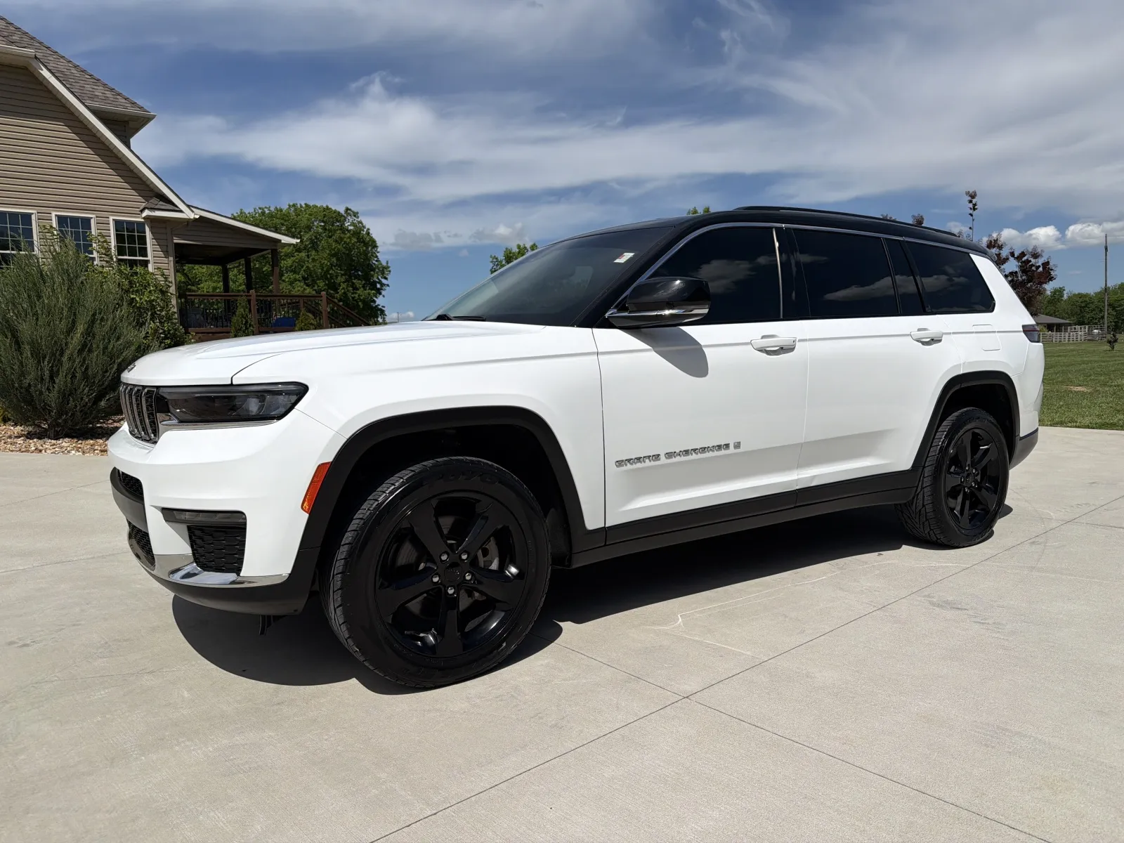 White 2021 JEEP GRAND CHEROKEE L LIMITED for sale in Clinton, MO