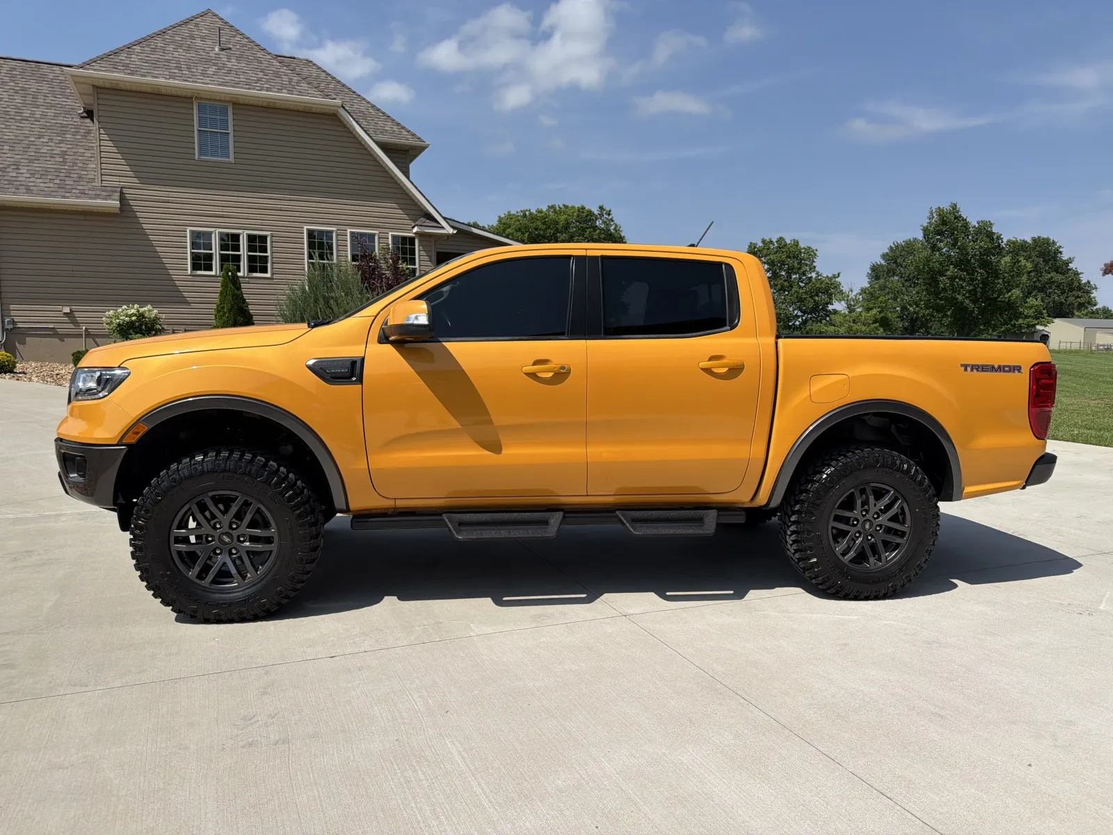 Photos of 2021 Ford Ranger SuperCrew Lariat Pickup 4D 5 ft for sale in Clinton, MO at Banks Motors LLC