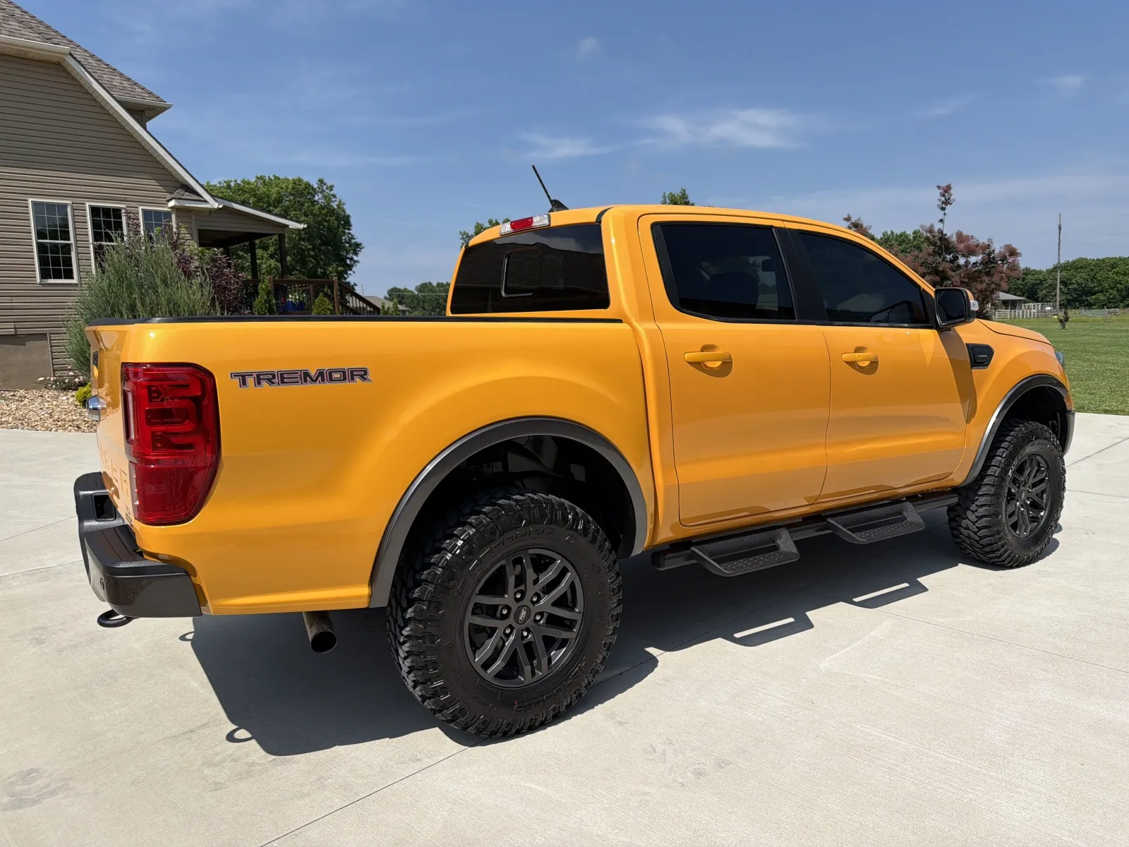 More photos of 2021 Ford Ranger SuperCrew Lariat Pickup 4D 5 ft at Banks Motors LLC, MO