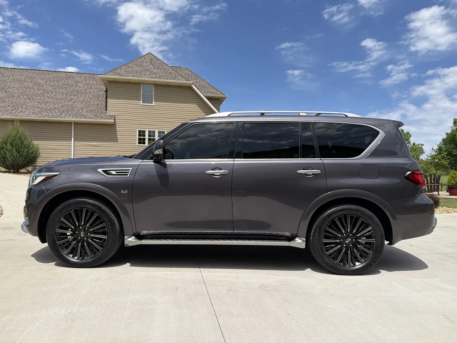 Photos of 2019 INFINITI QX80 LUXE for sale in Clinton, MO at Banks Motors LLC