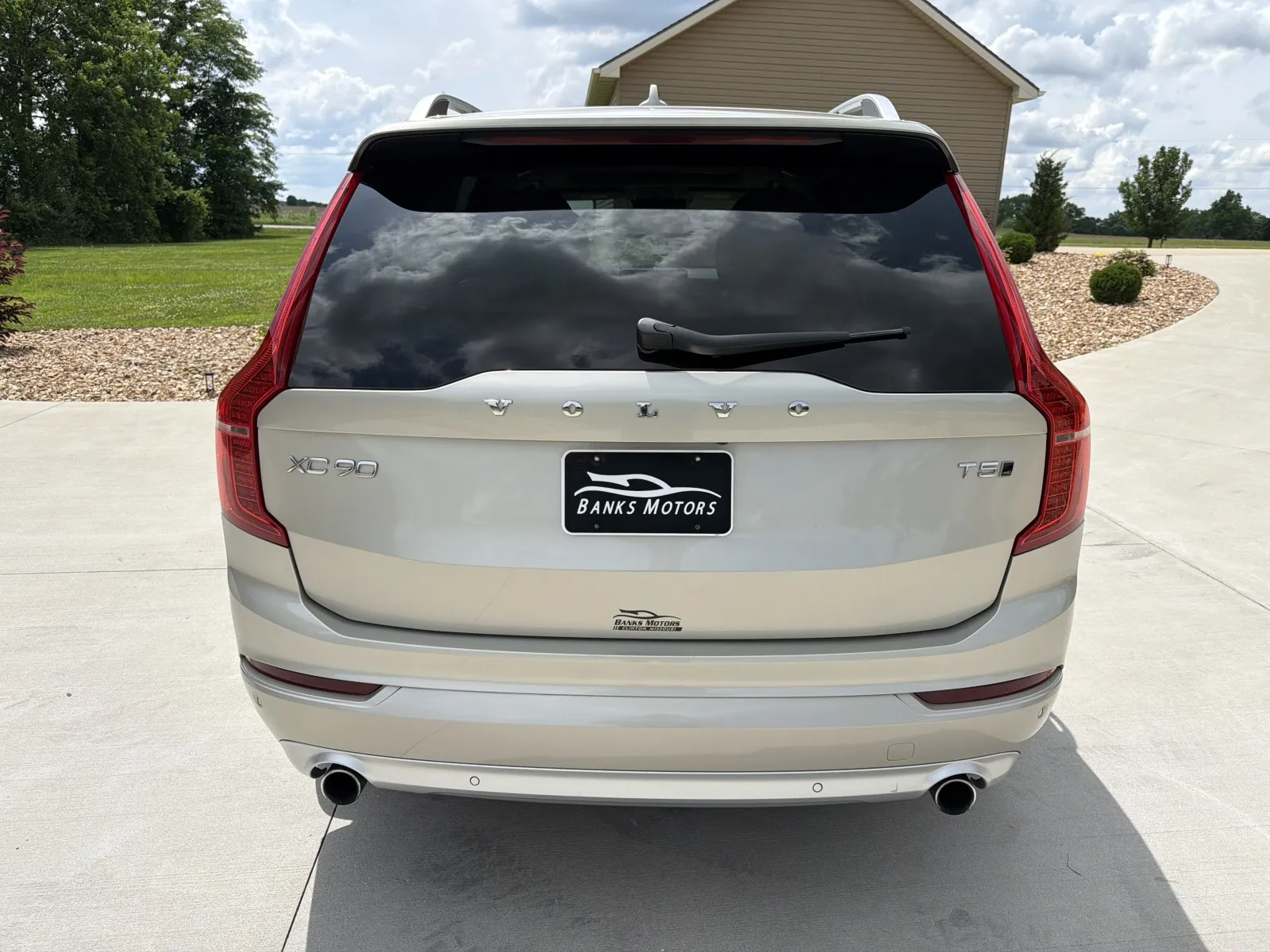 More photos of 2018 VOLVO XC90 T5 at Banks Motors LLC, MO
