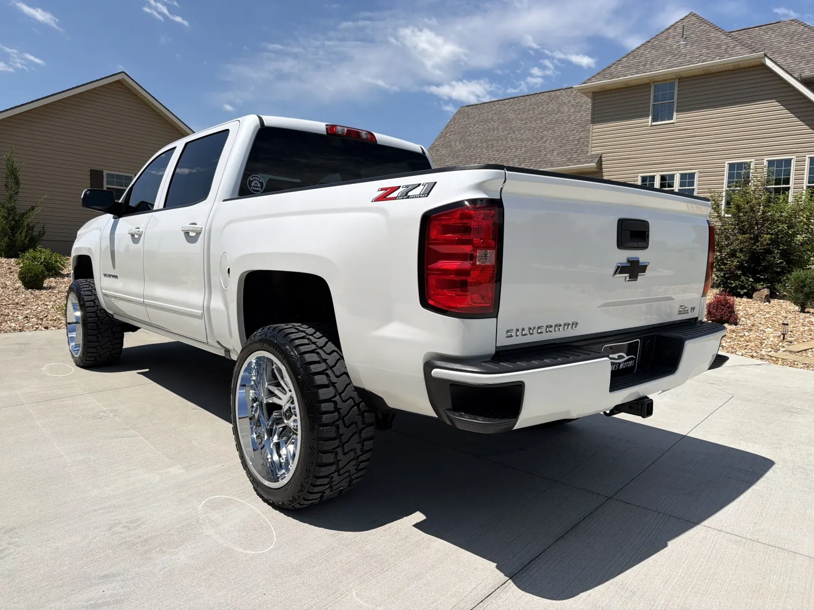 Another view of 2018 CHEVROLET SILVERADO 1500 LT for sale in Clinton, MO at Banks Motors LLC
