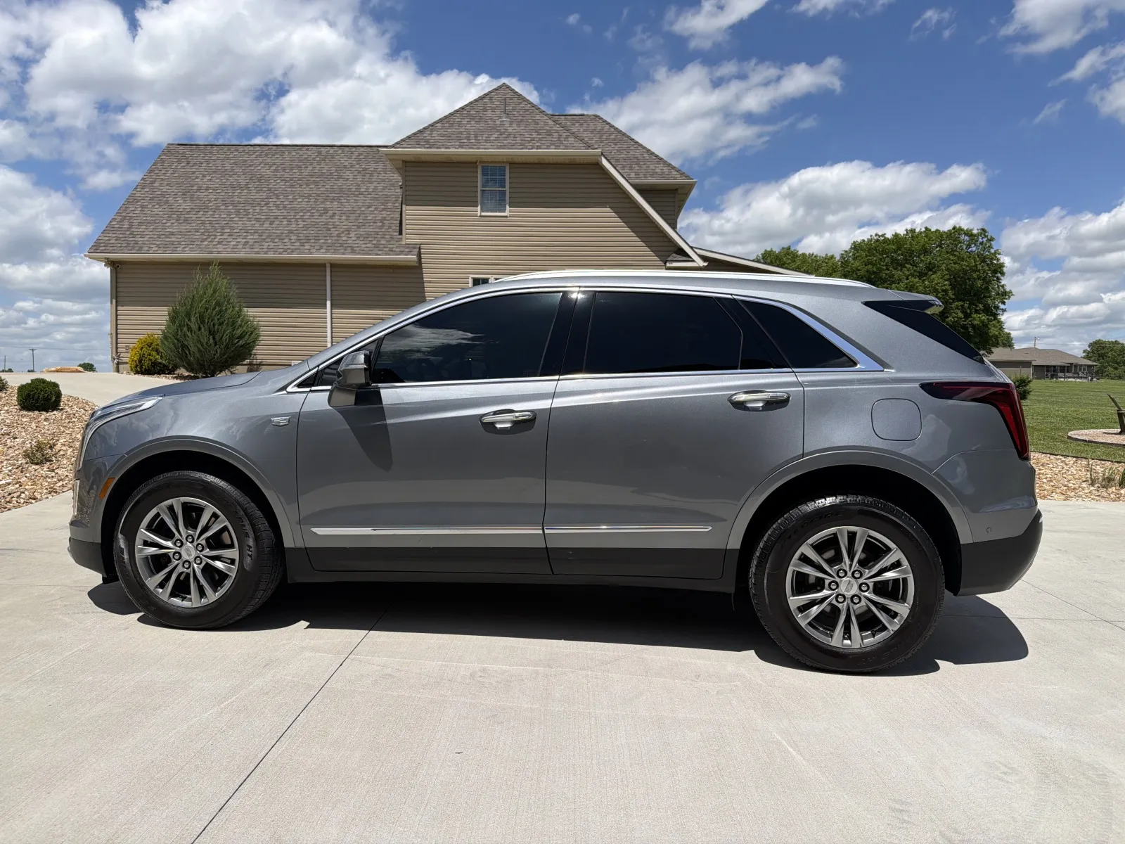 Photos of 2021 CADILLAC XT5 PREMIUM LUXURY for sale in Clinton, MO at Banks Motors LLC
