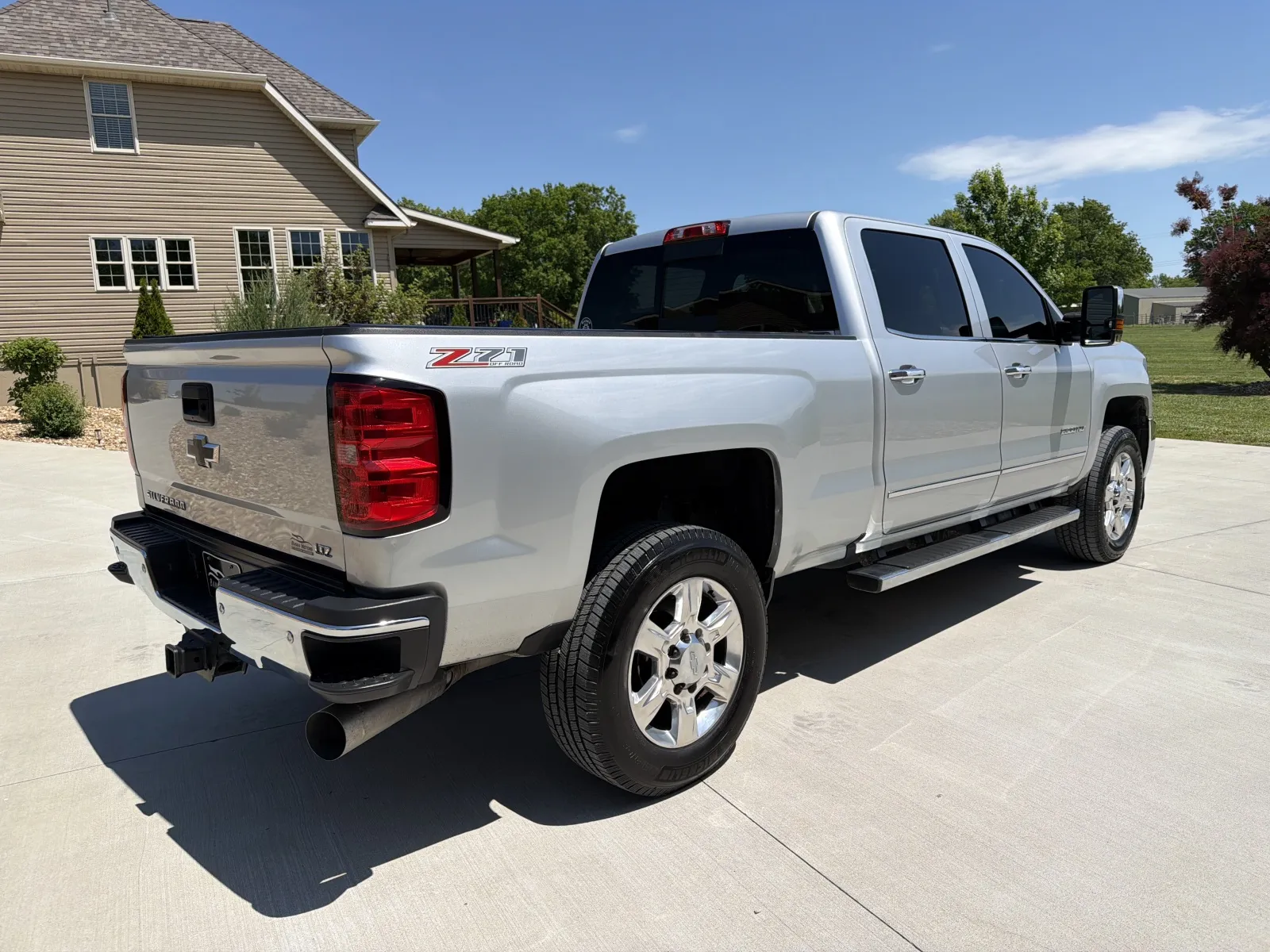 More photos of 2017 CHEVROLET SILVERADO 2500 HEAVY DUTY LTZ at Banks Motors LLC, MO