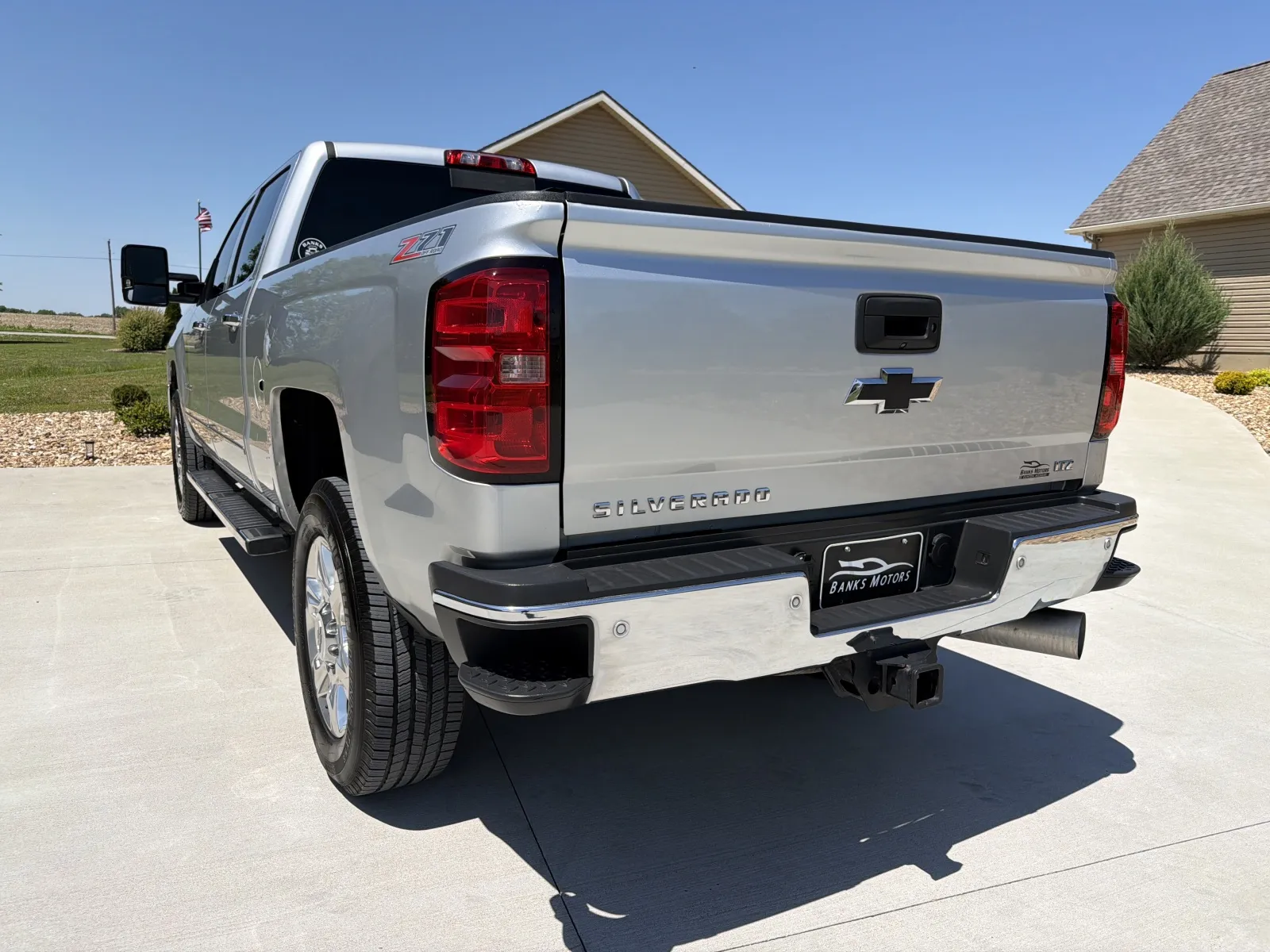 Another view of 2017 CHEVROLET SILVERADO 2500 HEAVY DUTY LTZ for sale in Clinton, MO at Banks Motors LLC
