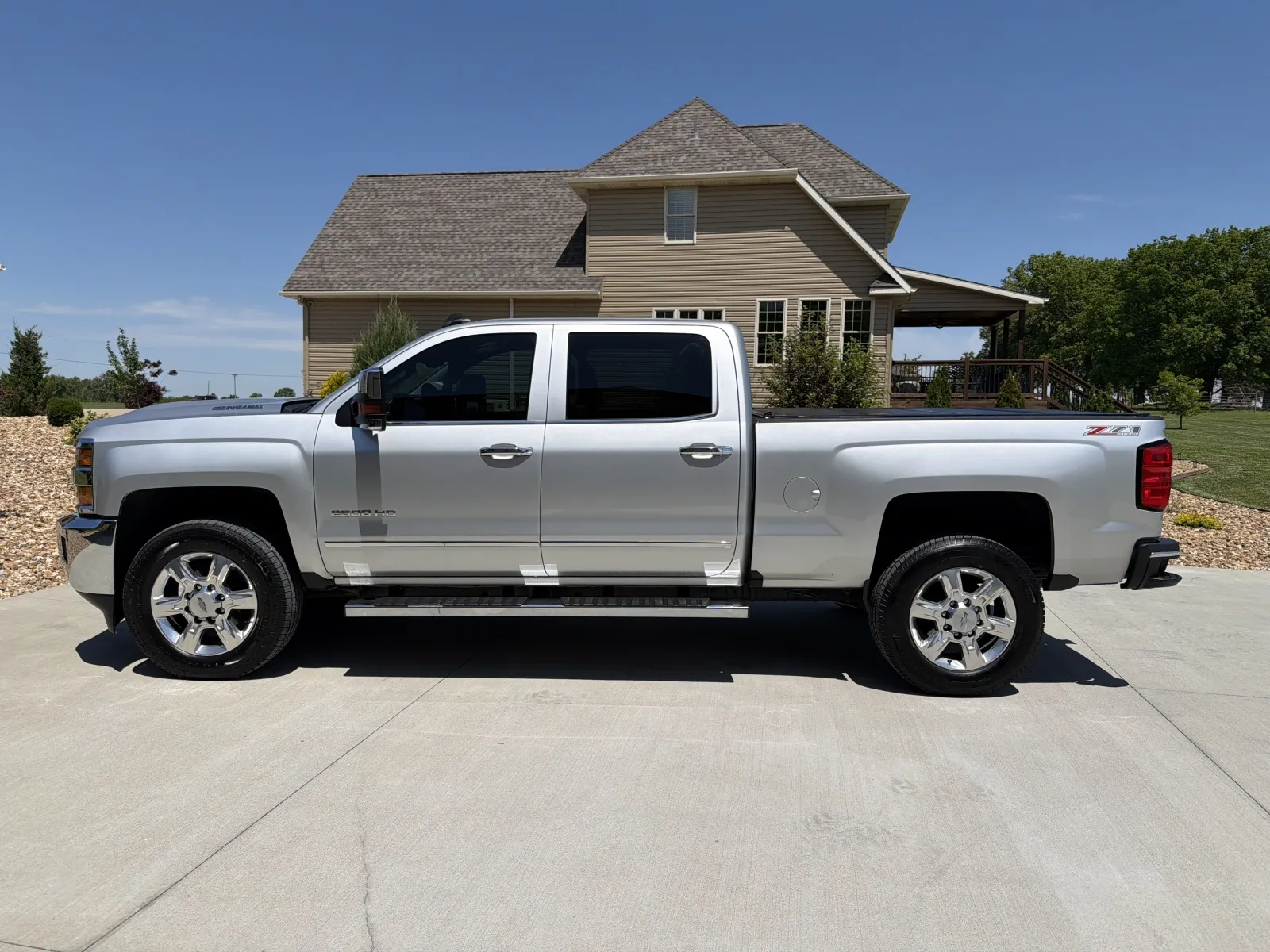Photos of 2017 CHEVROLET SILVERADO 2500 HEAVY DUTY LTZ for sale in Clinton, MO at Banks Motors LLC