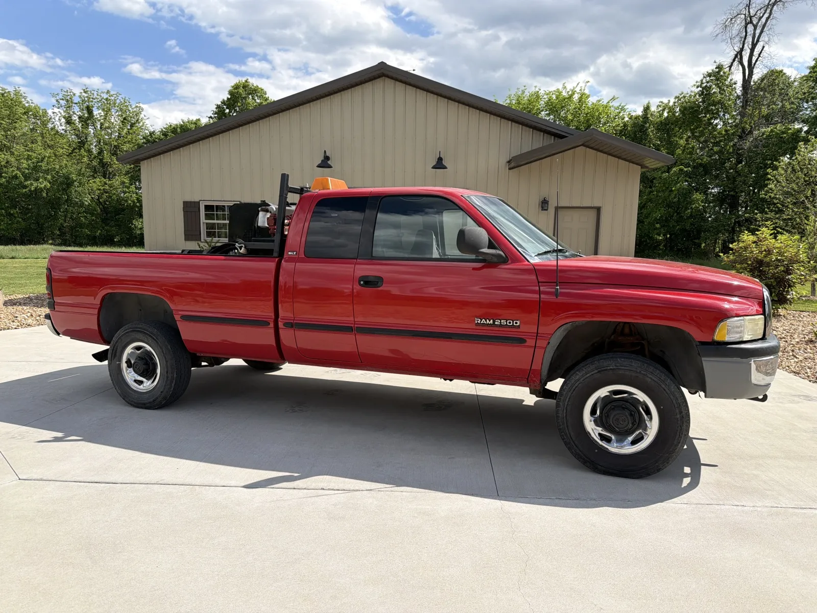 More photos of 1998 DODGE RAM 2500 at Banks Motors LLC, MO