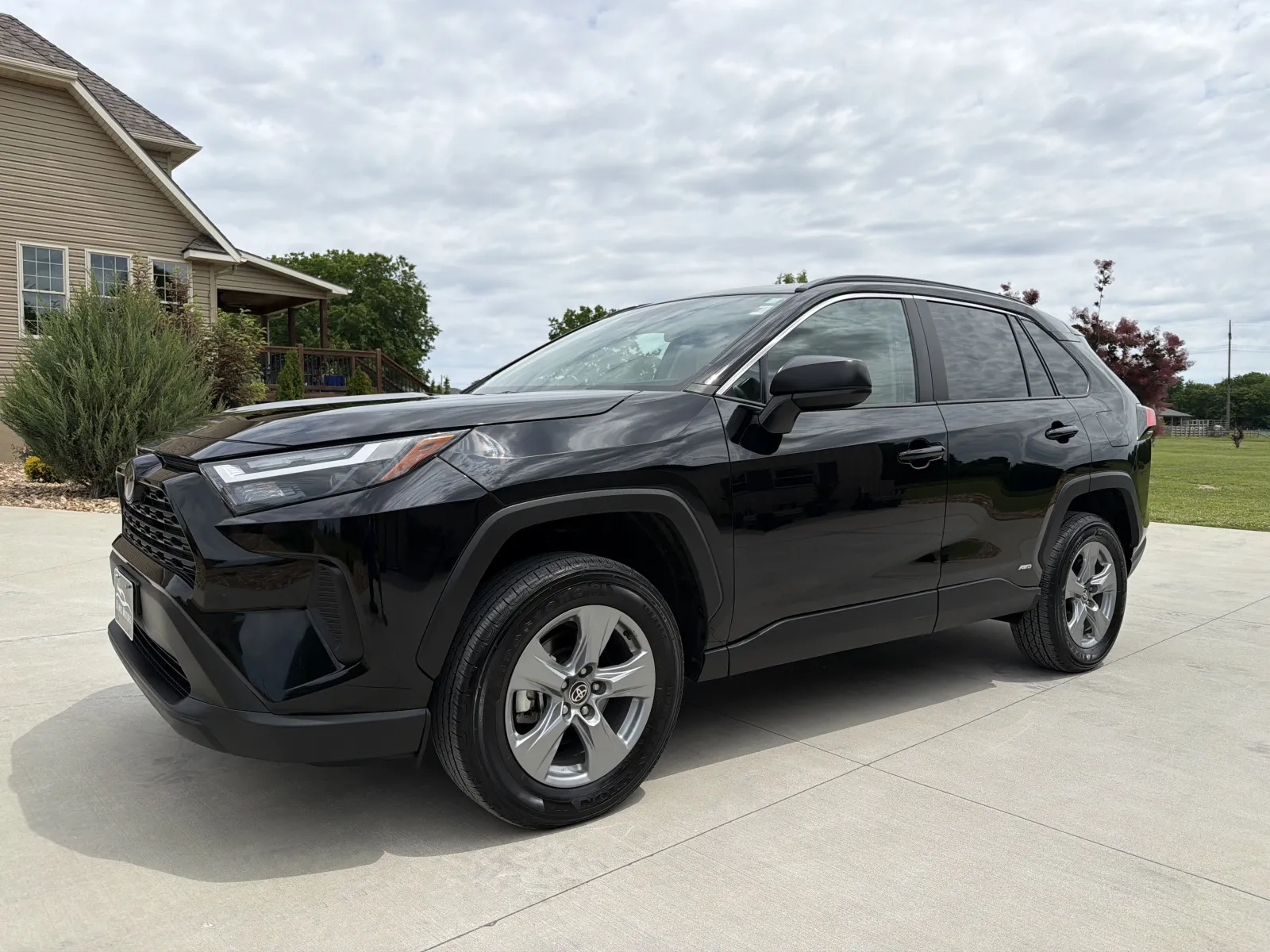 Black 2025 TOYOTA RAV4 LE for sale in Clinton, MO