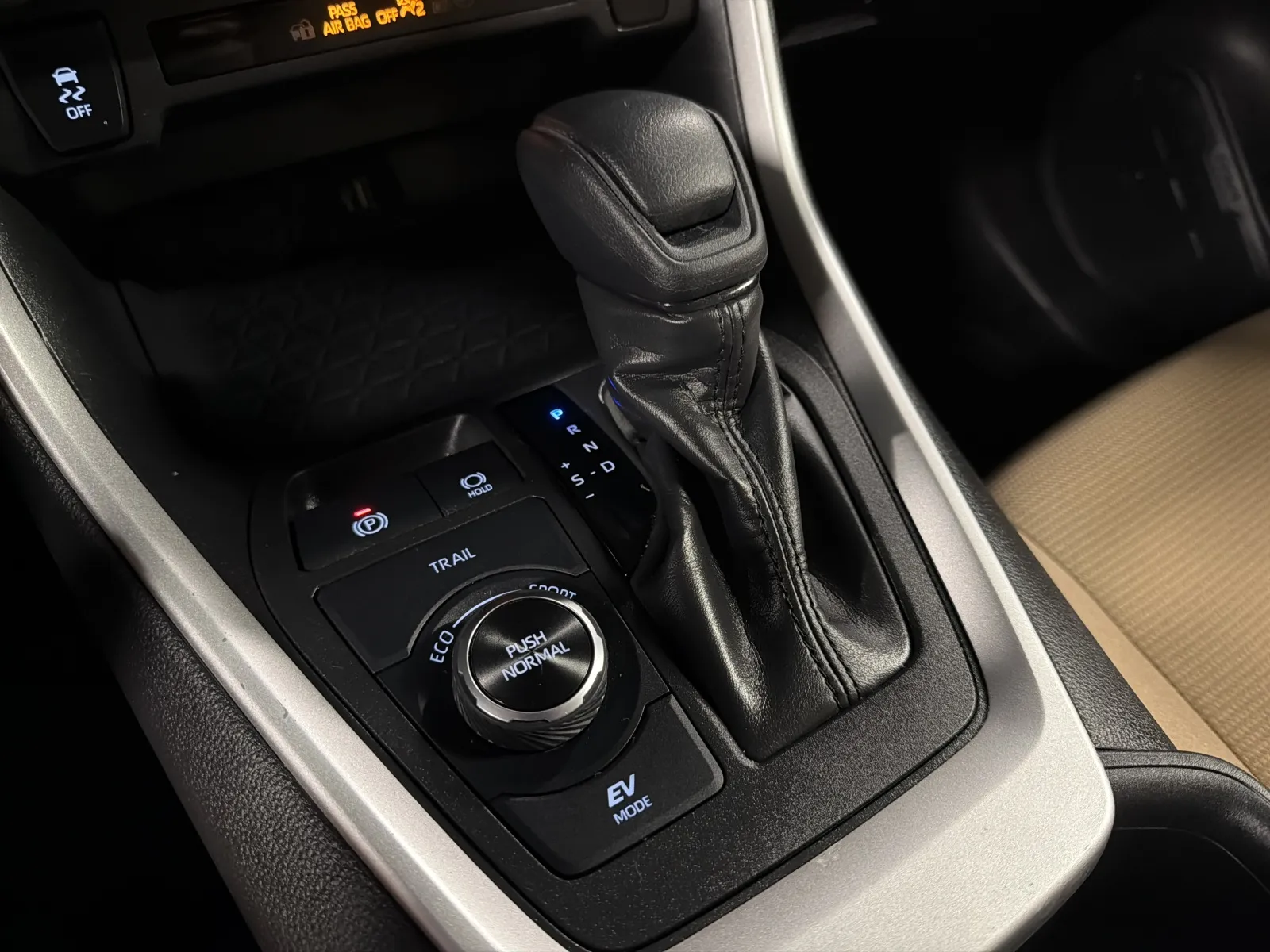 Toyota RAV4 photo 19